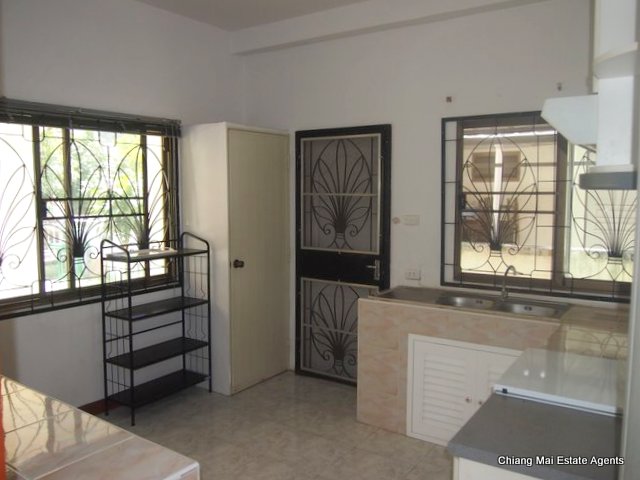 Beautiful Modern Style Home For Rent In Koolpuntville 6