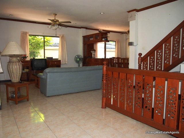 3 bed/ 3 bath Corner Lot