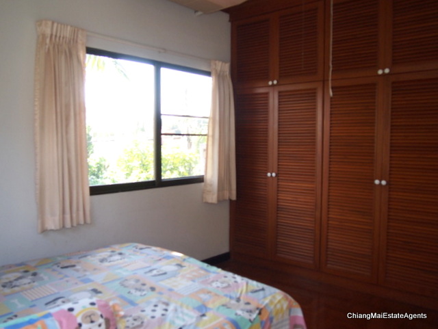 3 bed/ 3 bath Corner Lot