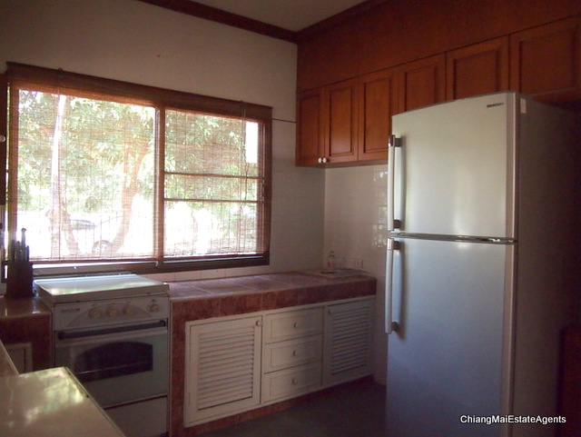 3 bed/ 3 bath Corner Lot