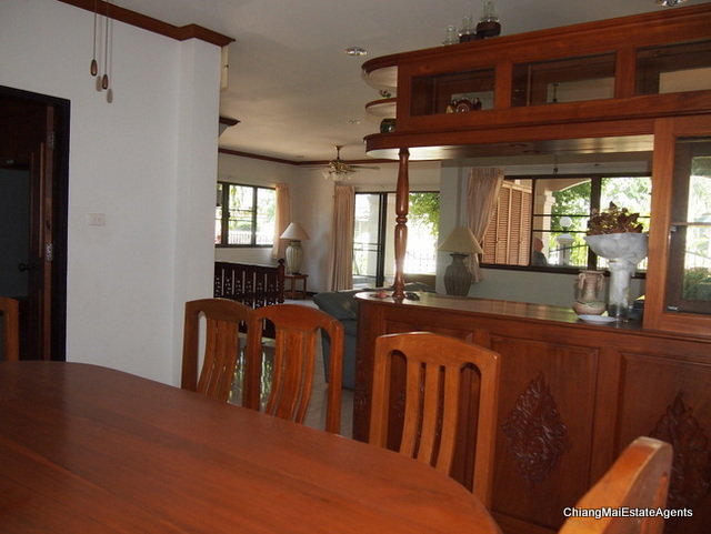 3 bed/ 3 bath Corner Lot