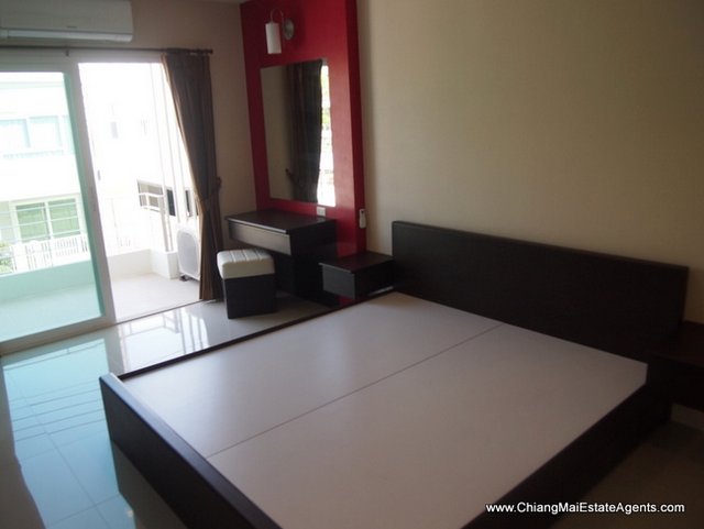 Beautifully decorated town home for rent in Urbana 2