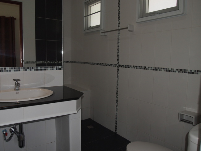 3 Bedroom/ 4 Bathroom House for Rent in City