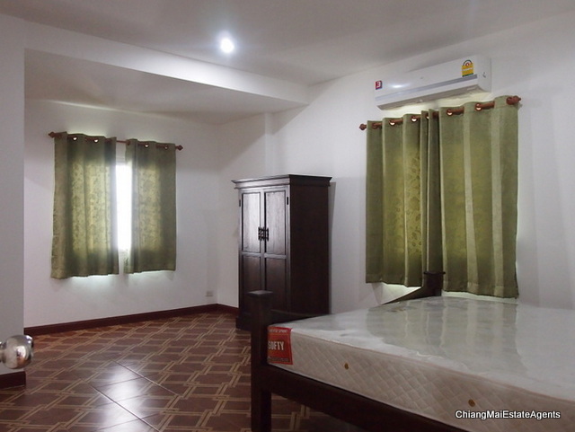 3 Bedroom/ 4 Bathroom House for Rent in City