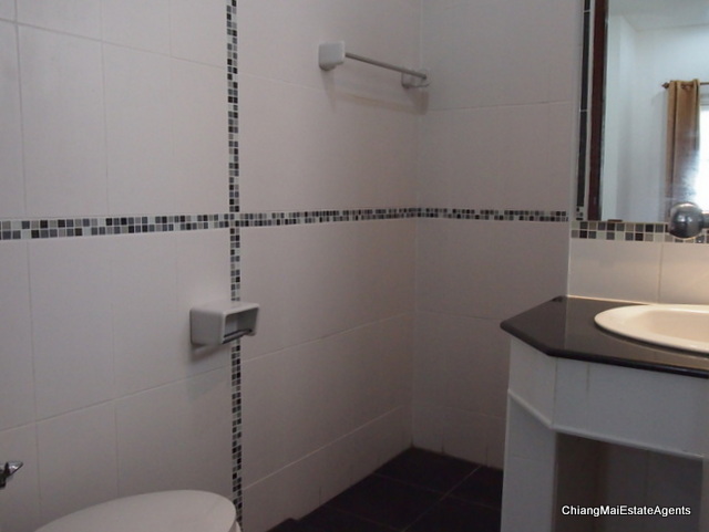 3 Bedroom/ 4 Bathroom House for Rent in City