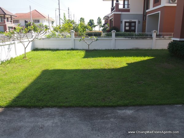New 3 Bedroom Home overlooking Koolpunt Golf Course