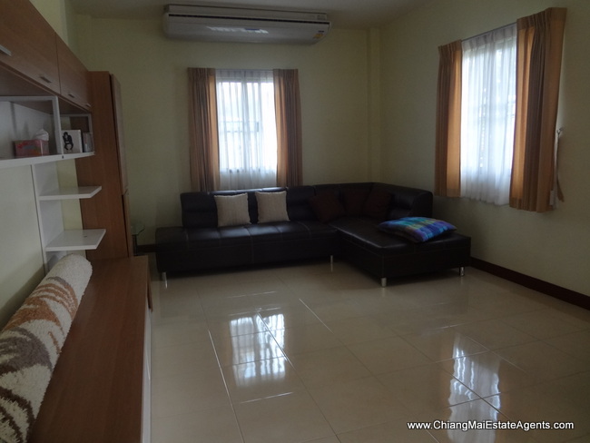3 Bedrooms house with fully furnished.