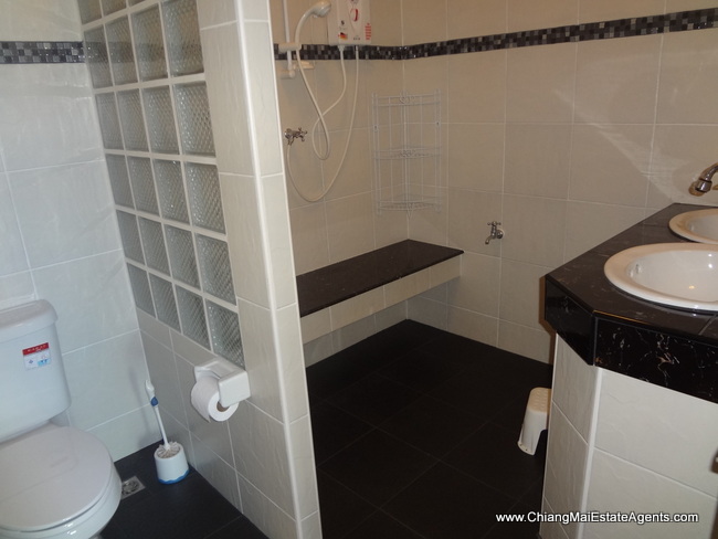 3 Bedrooms house with fully furnished.
