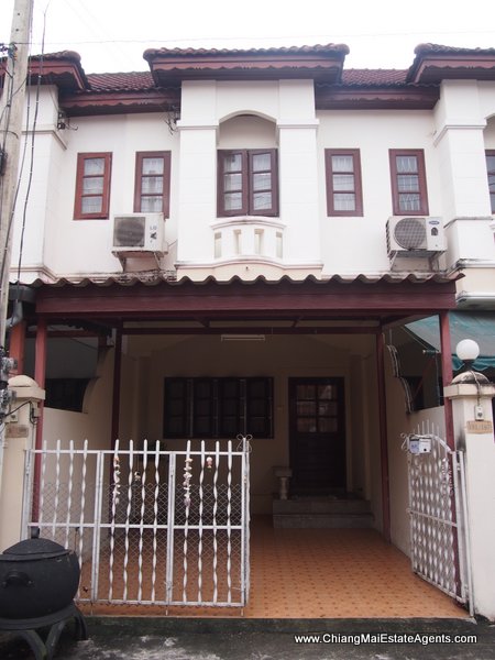 Townhouse for Rent and Sale in Mae Hia