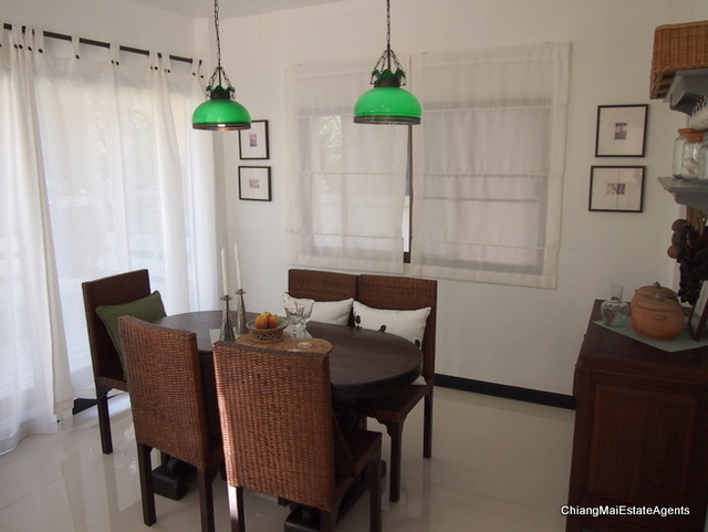 For Sale 3 bed/3bath/4 aircon