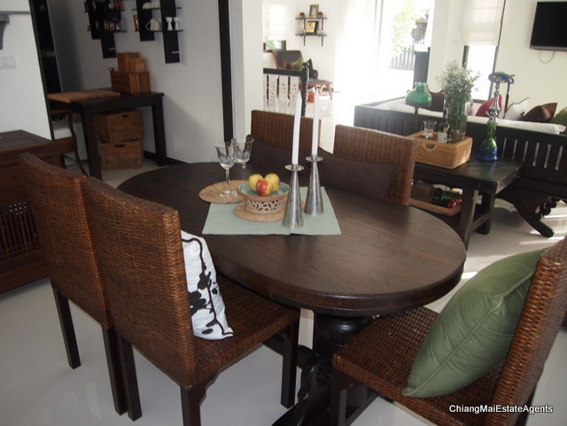 For Sale 3 bed/3bath/4 aircon