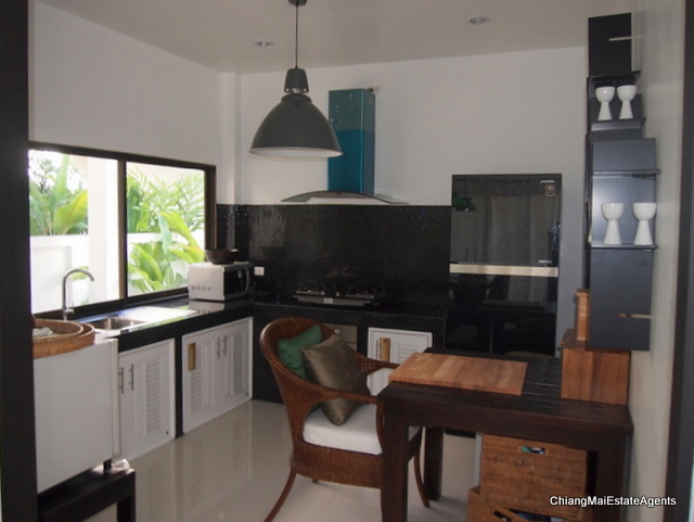 For Sale 3 bed/3bath/4 aircon