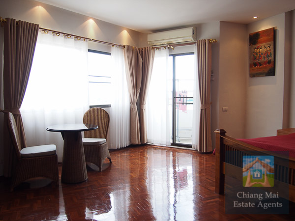 Beautifully furnished 1 Bed Riverside Condominium