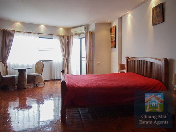 Beautifully furnished 1 Bed Riverside Condominium