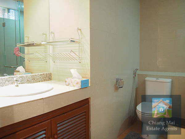 Beautifully furnished 1 Bed Riverside Condominium