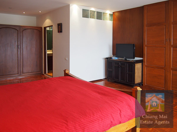 Beautifully furnished 1 Bed Riverside Condominium