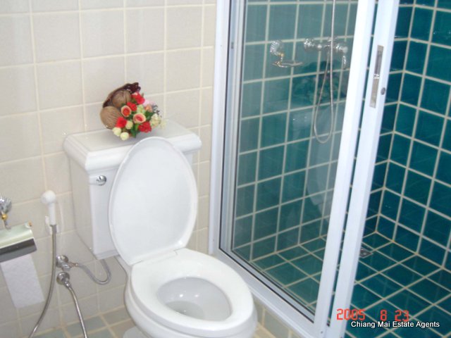5 Bedroom House for Rent in Lanna Tara