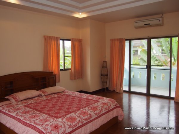 Large 4 Bedroom Home in Koolpunt Ville 5