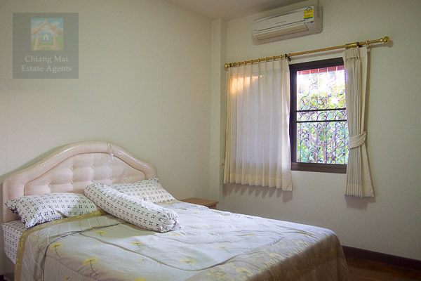 4 Bed Bungalow with Pool for Sale in Rungarun 3