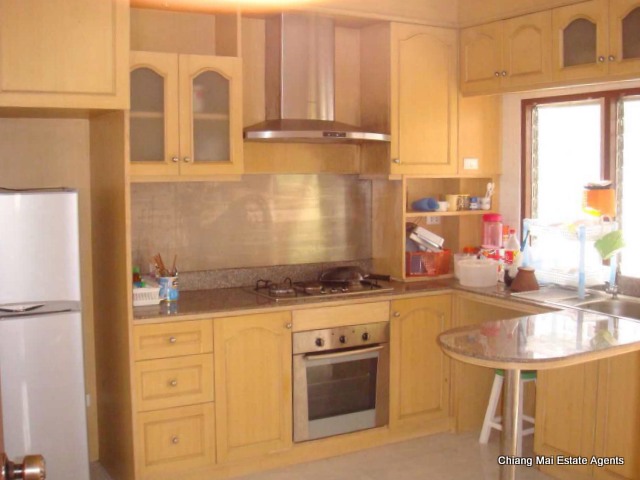 Absolutely Appealing 3 Bed/3 Bath Home with Large Garden for Rent