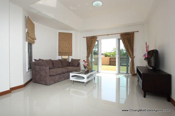 4 Bed Home with Large Garden in Sansaran
