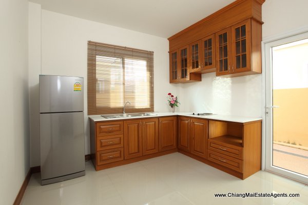 4 Bed Home with Large Garden in Sansaran