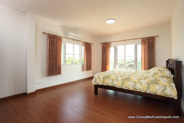 4 Bed Home with Large Garden in Sansaran