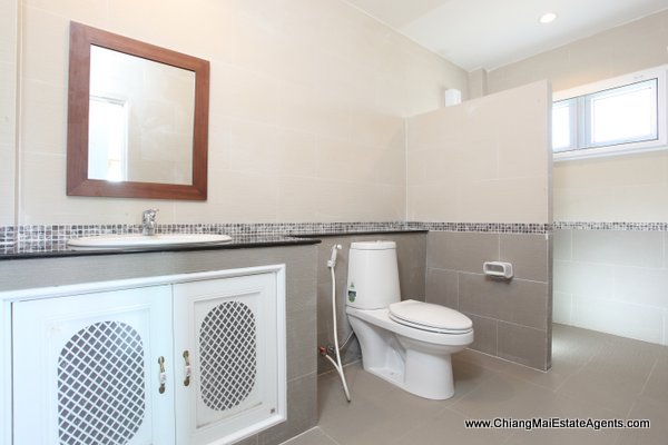 4 Bed Home with Large Garden in Sansaran