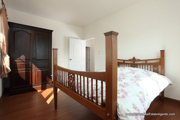 4 Bed Home with Large Garden in Sansaran