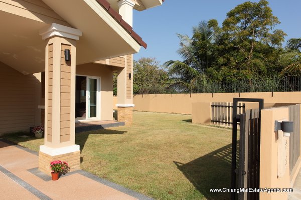 4 Bed Home with Large Garden in Sansaran