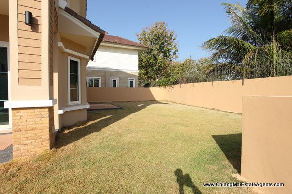 4 Bed Home with Large Garden in Sansaran