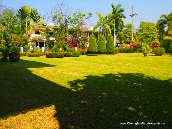 Home For Sale in Pinery Home