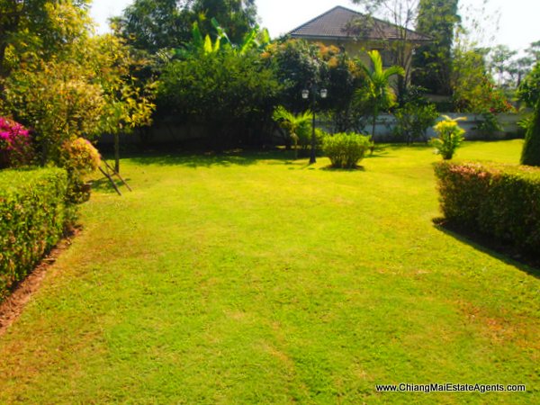 Home For Sale in Pinery Home