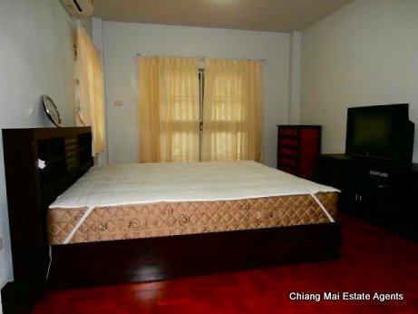 3 Bedroom House For Rent Near Mee Chok Plaza