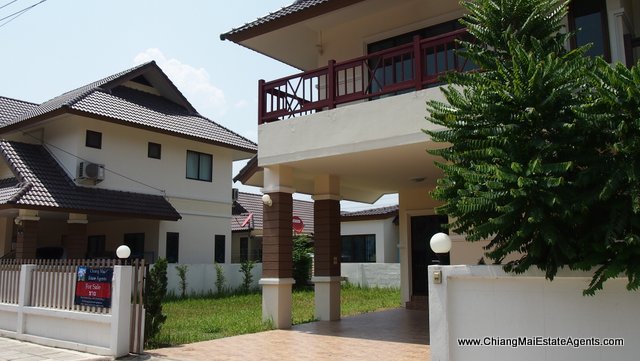 3 Bedroom Home Close to the City