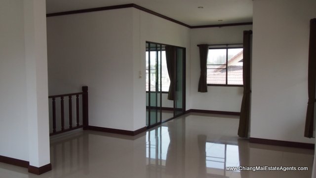 3 Bedroom Home Close to the City