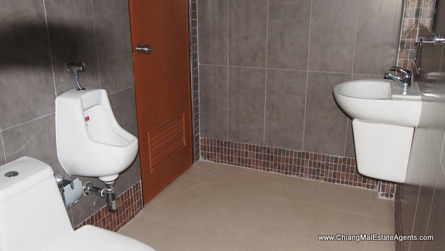 3 Bedroom Home Close to the City