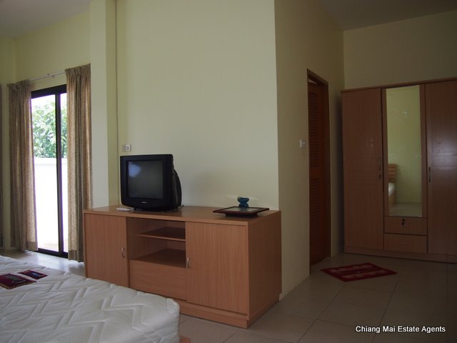 Lovely Bungalow with Large Garden for Rent in Hang Dong