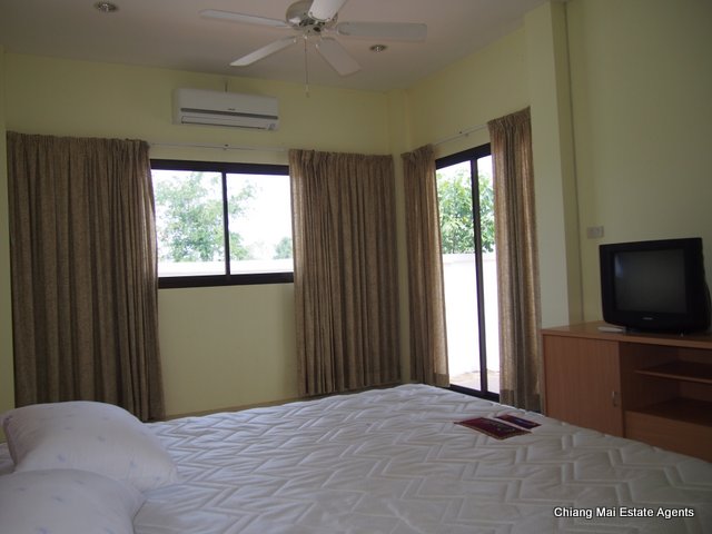 Lovely Bungalow with Large Garden for Rent in Hang Dong