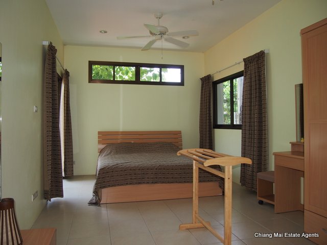 Lovely Bungalow with Large Garden for Rent in Hang Dong