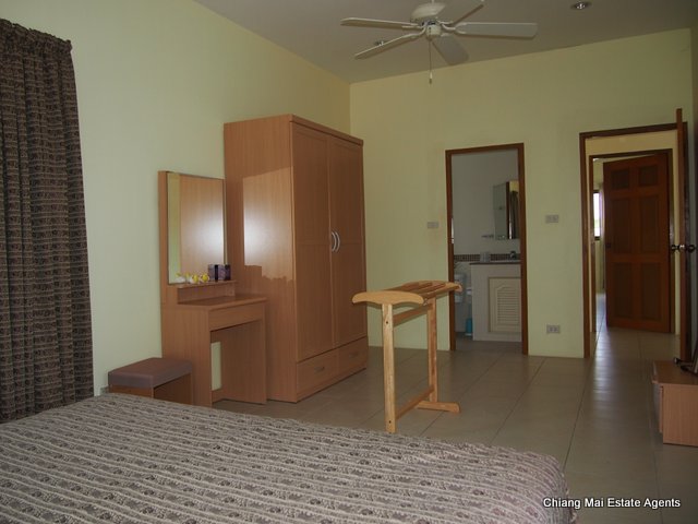 Lovely Bungalow with Large Garden for Rent in Hang Dong