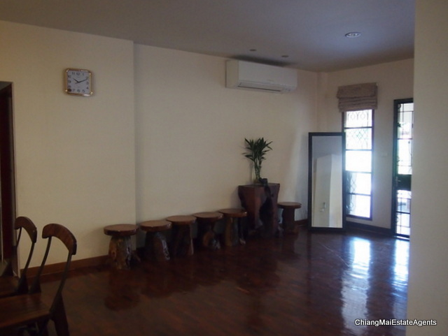 Wonderful 3 Bed/ 3 Bath Home for Rent with Maid's Room and Bathroom