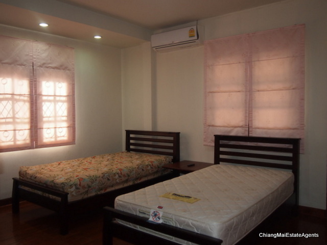 Wonderful 3 Bed/ 3 Bath Home for Rent with Maid's Room and Bathroom