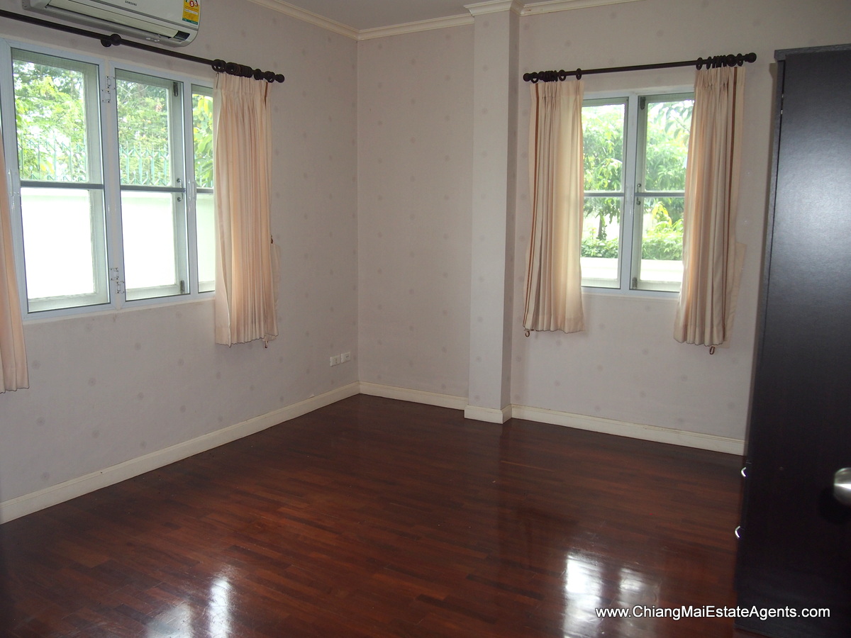 4 Bedroom Home in Land and House