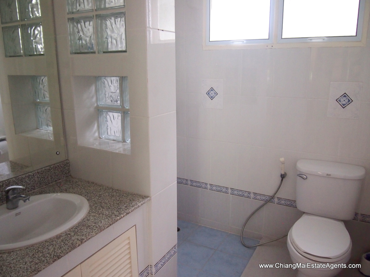 4 Bedroom Home in Land and House