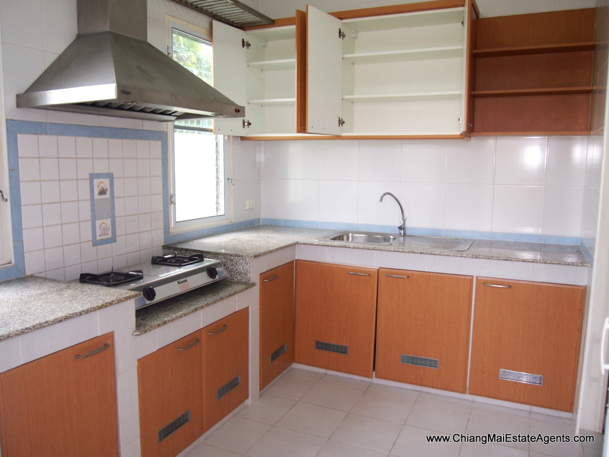 4 Bedroom Home in Land and House