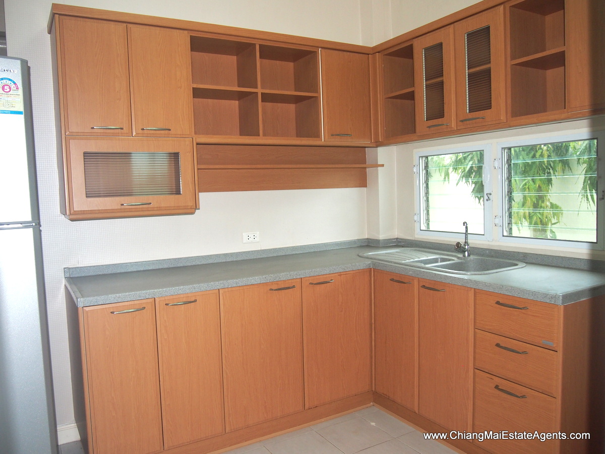 4 Bedroom Home in Land and House