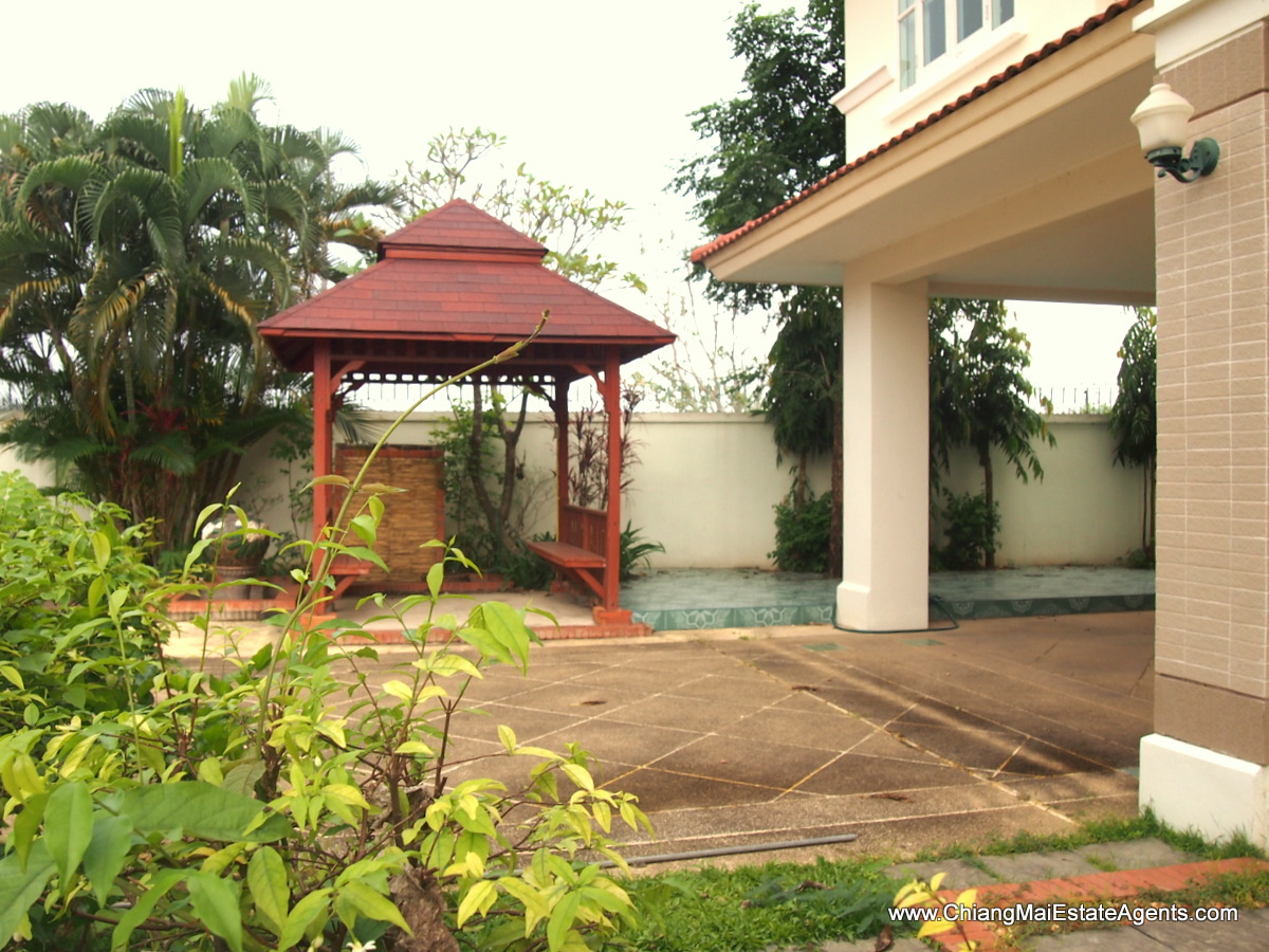 4 Bedroom Home in Land and House