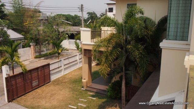 Custom 4 Bd, 3 Bth Home For Sale