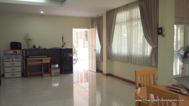 Custom 4 Bd, 3 Bth Home For Sale